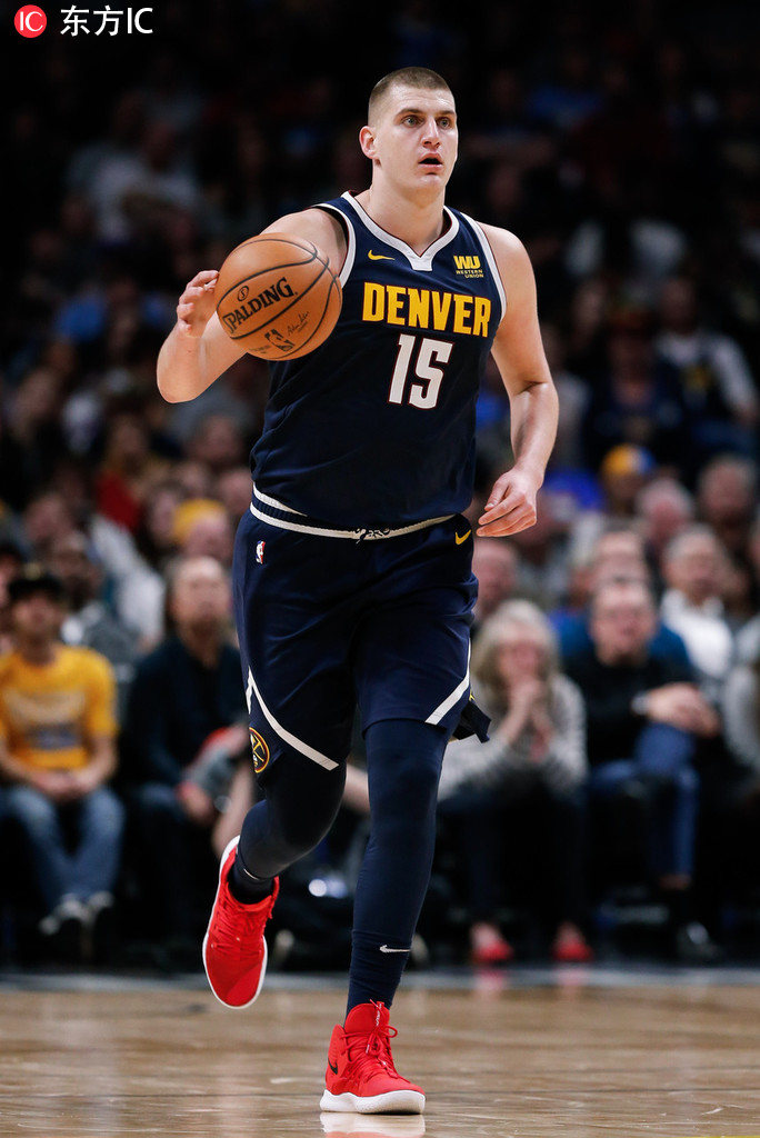 C罗在媒体评选的明年世界杯百大中高居第25！梅西仅第八！（媒体评选明年世界杯百大球星：C罗第25，梅西仅第8）