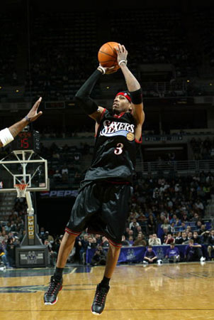 沙拉维谈续约：我们还得再谈谈，看看接下来会发生什么（沙拉维谈续约：仍需协商，静观其变）